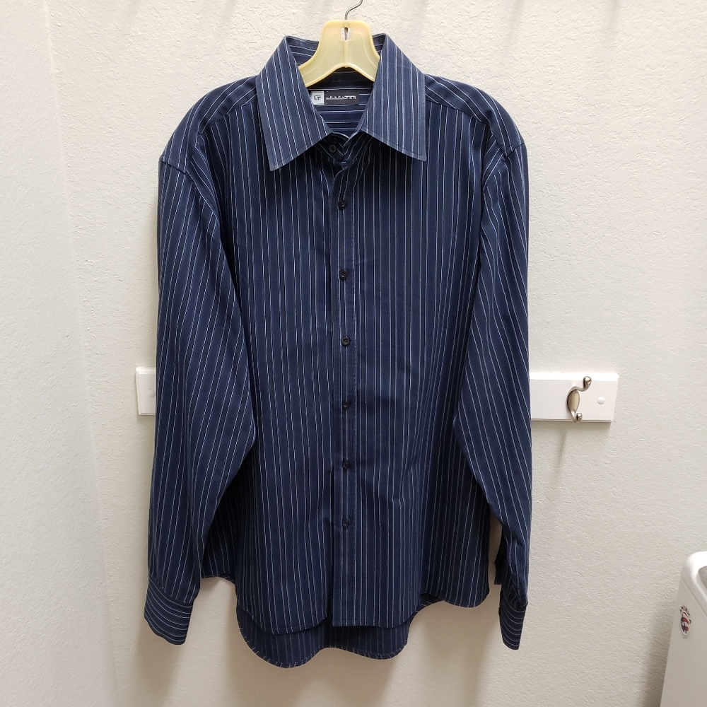 Level Ten Mens XL Button Down Black Stripped Shirt